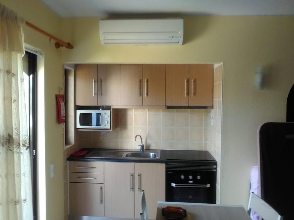 Superior One-Bedroom Apartment,761559358:JPEG