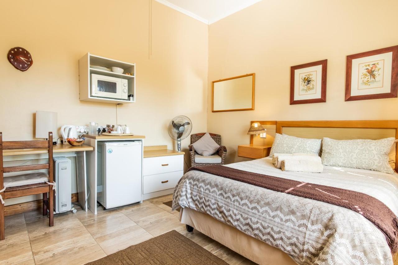 Budget Double Room,761622481:JPEG