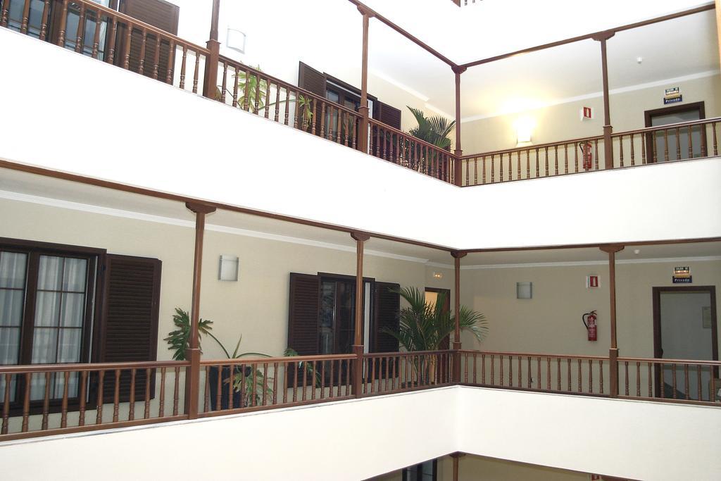 Interior Double or Twin Room,1272492205:JPEG