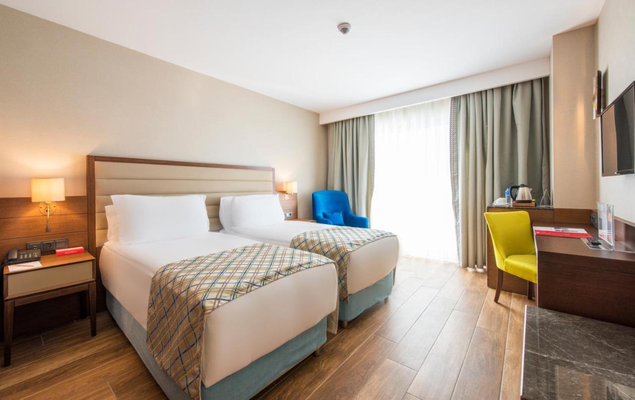 Deluxe Room with City View,923661778:JPEG