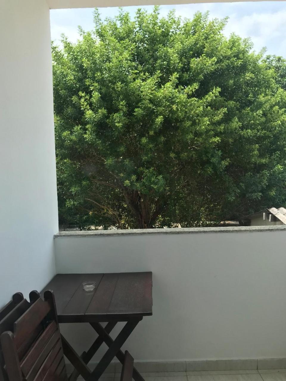 Suite Balcony Couple