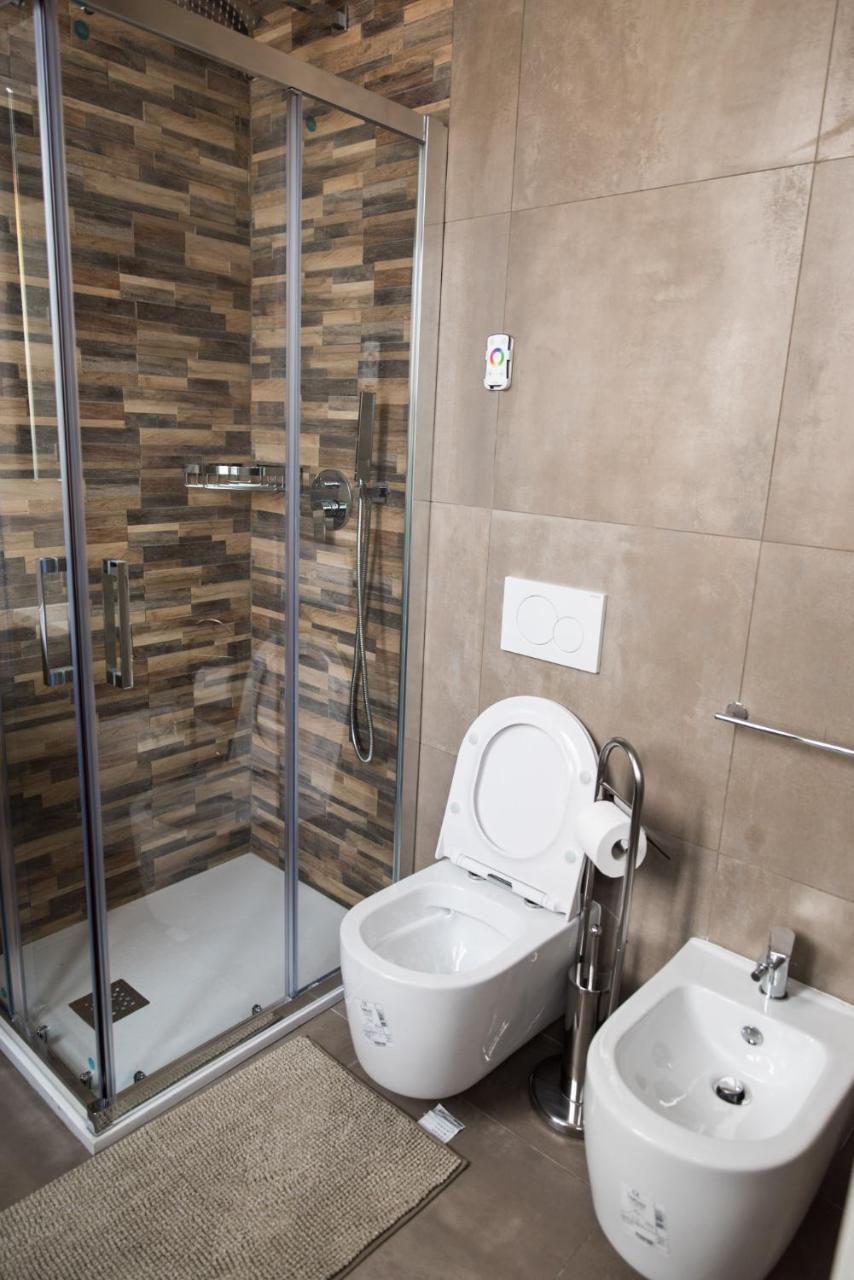 Large Double Room Chimney