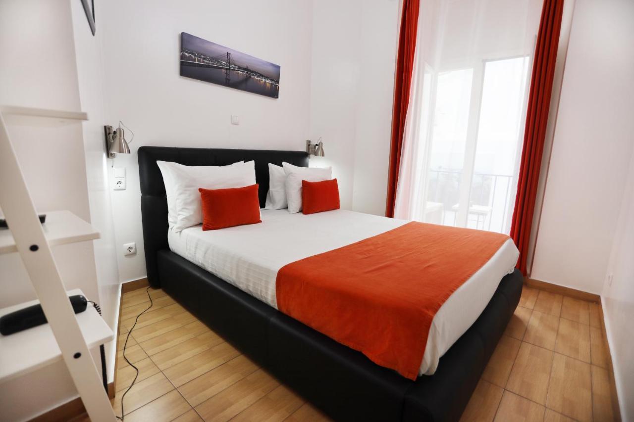 Large Double Room,762789868:JPEG