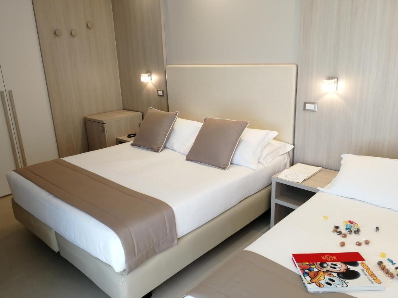Economy Triple Room Sea View