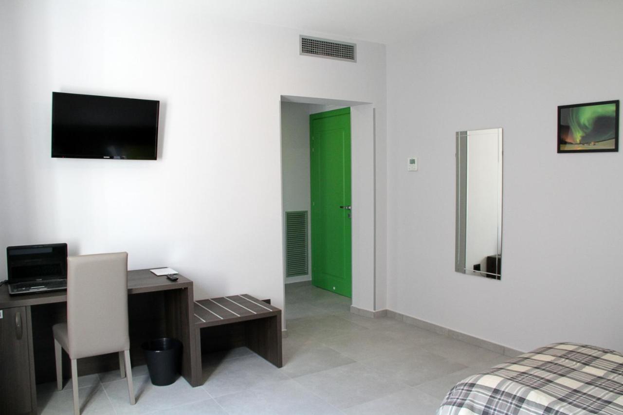 Large Twin Room