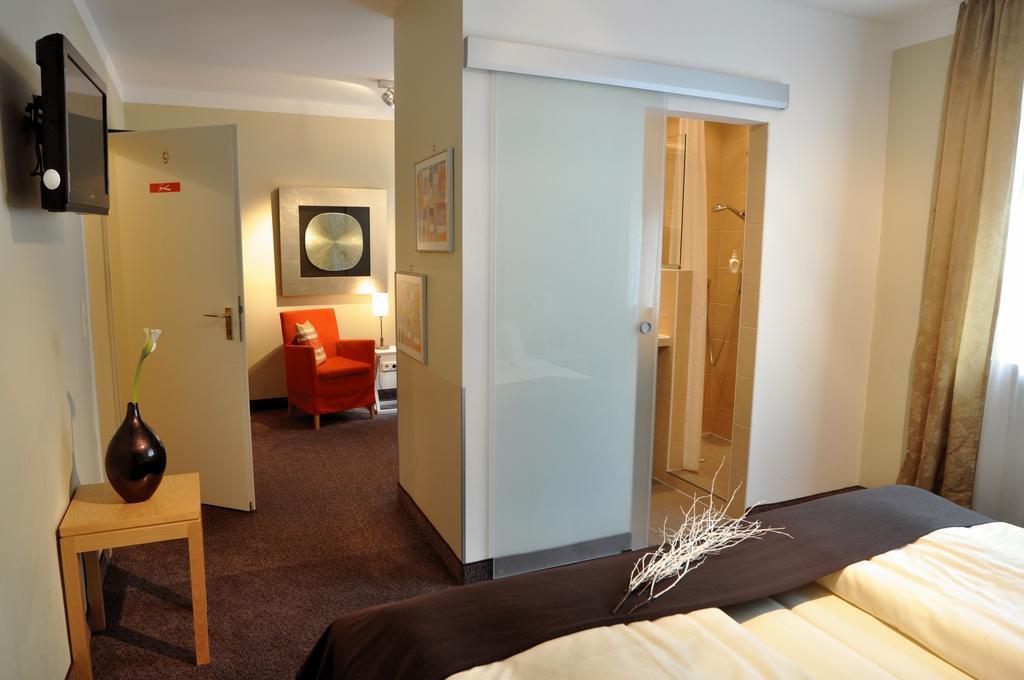 Junior Suite,1552343482:JPEG
