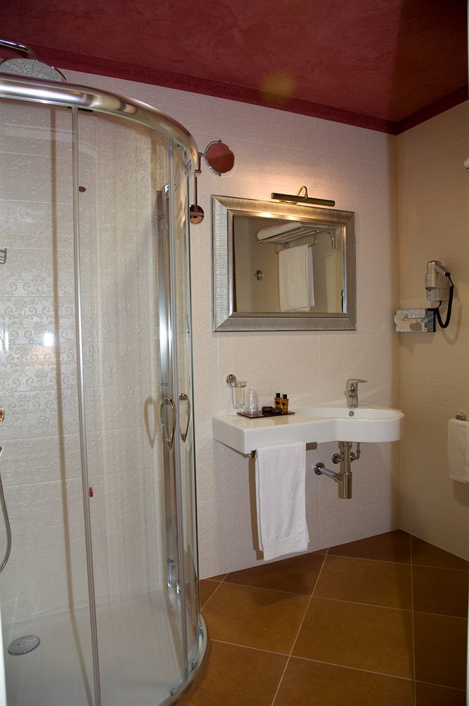 Classic Triple Room,1039704844:JPEG