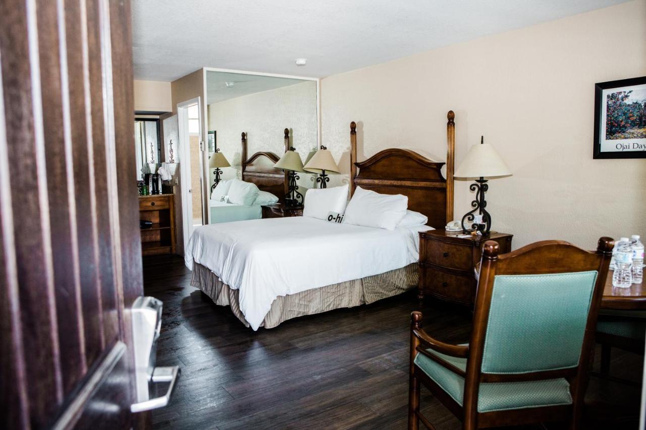 Standard Room One Queen Bed Patio