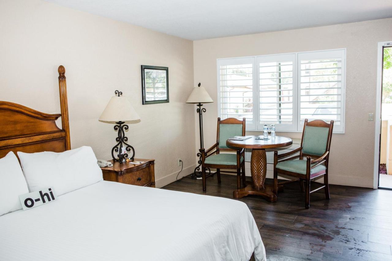 Queen Room Two Queen Beds Patio