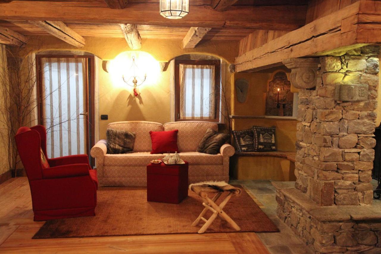 Superior Chalet,765729478:JPEG