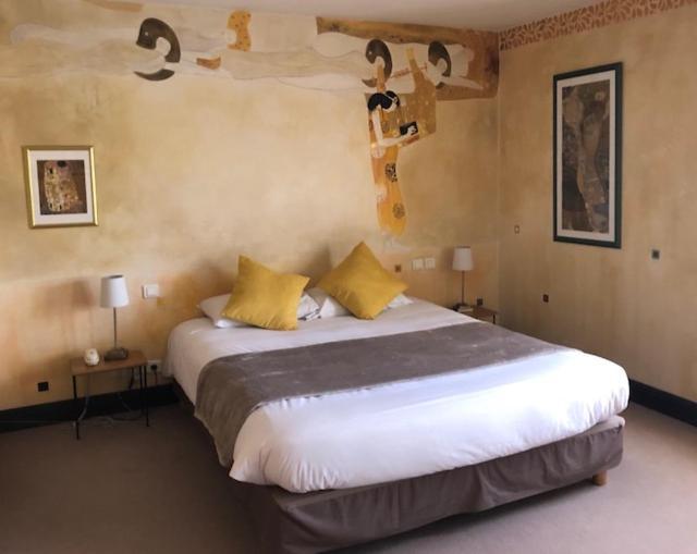 Double Room Private External Bathroom