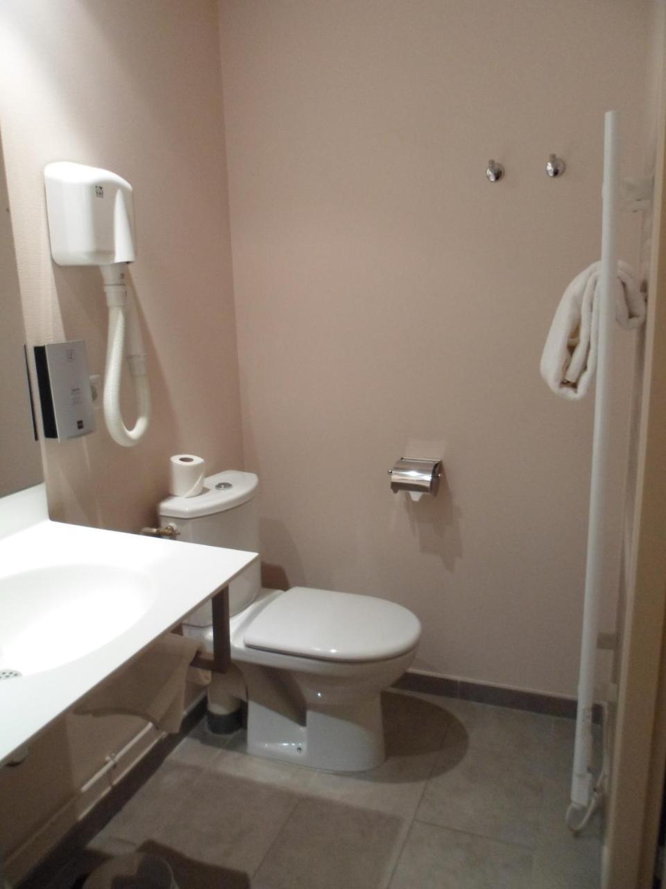 Single Room Private Bathroom,770217940:JPEG