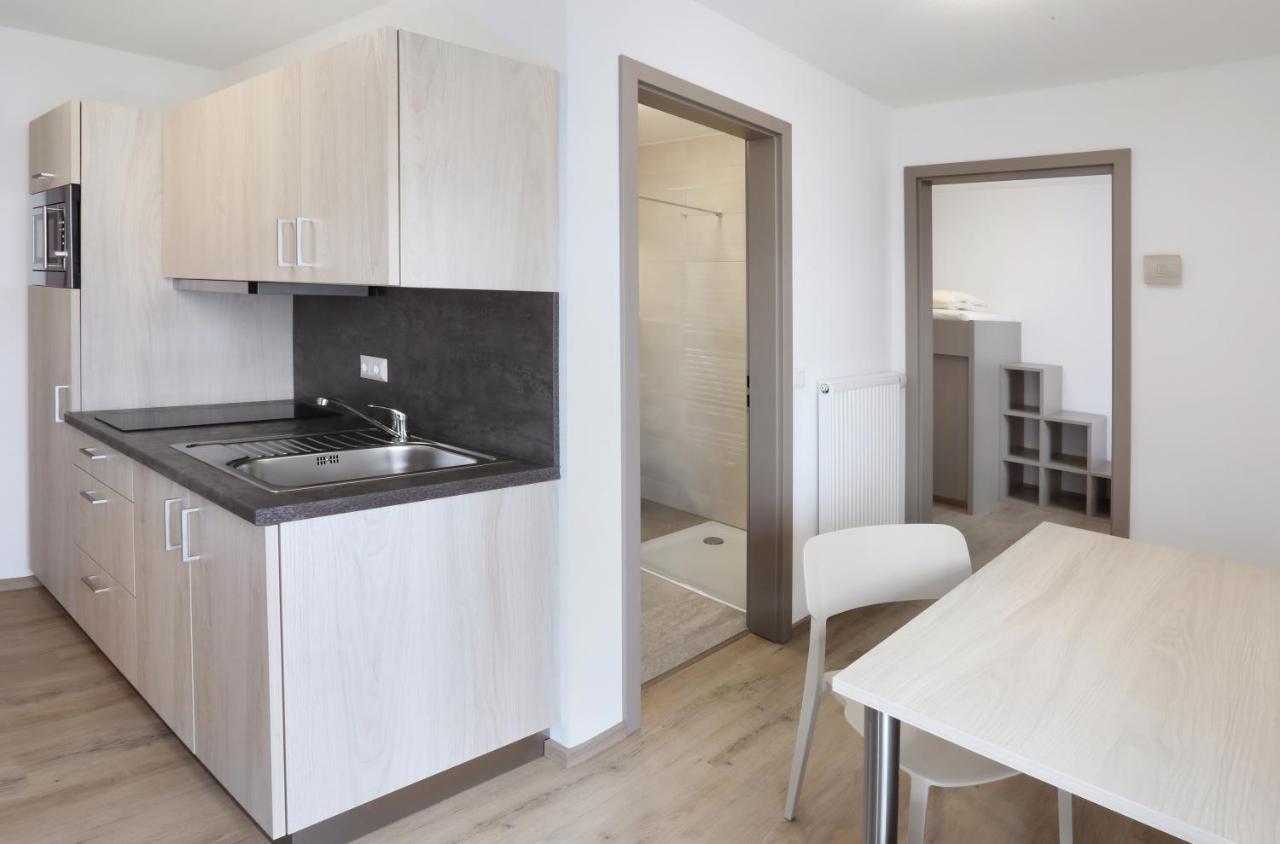 Apartment,765949192:JPEG