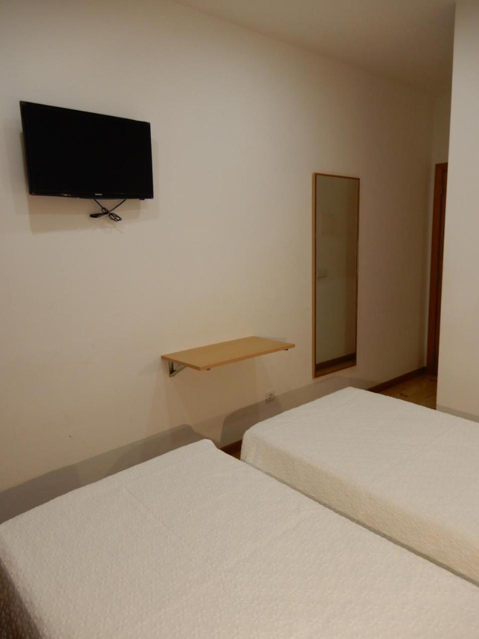 Twin Room Private Bathroom