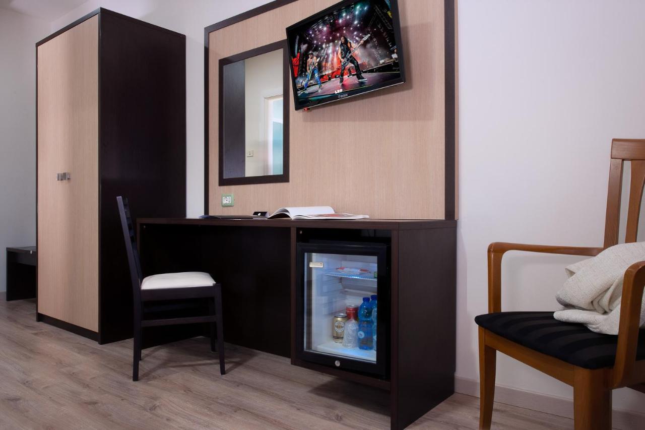 Double Room,766187038:JPEG