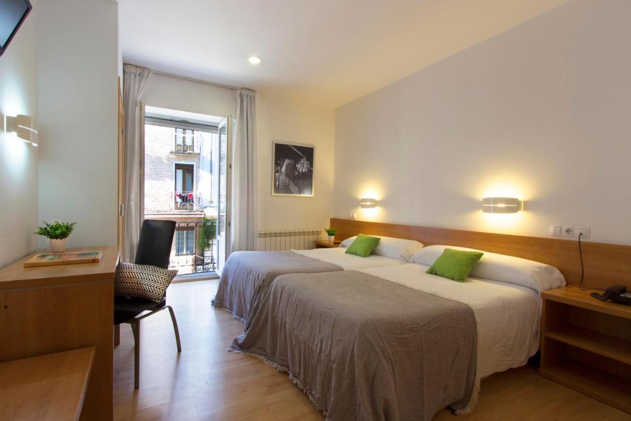 Double or Twin Room,766303384:JPEG