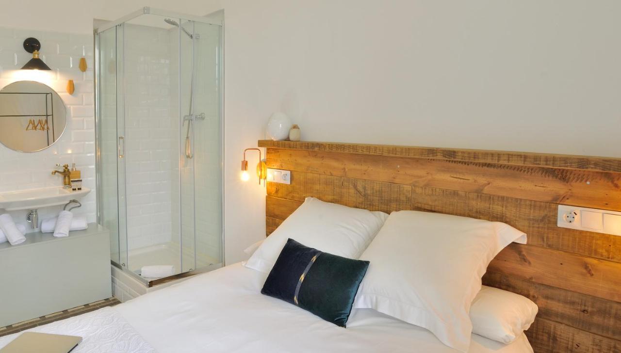 Double or Twin Room with Balcony and Shared Bathroom,766536742:JPEG