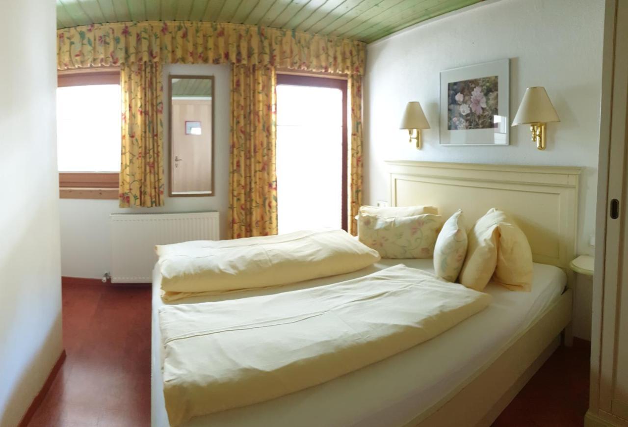 Single Room Balcony,660842310:JPEG