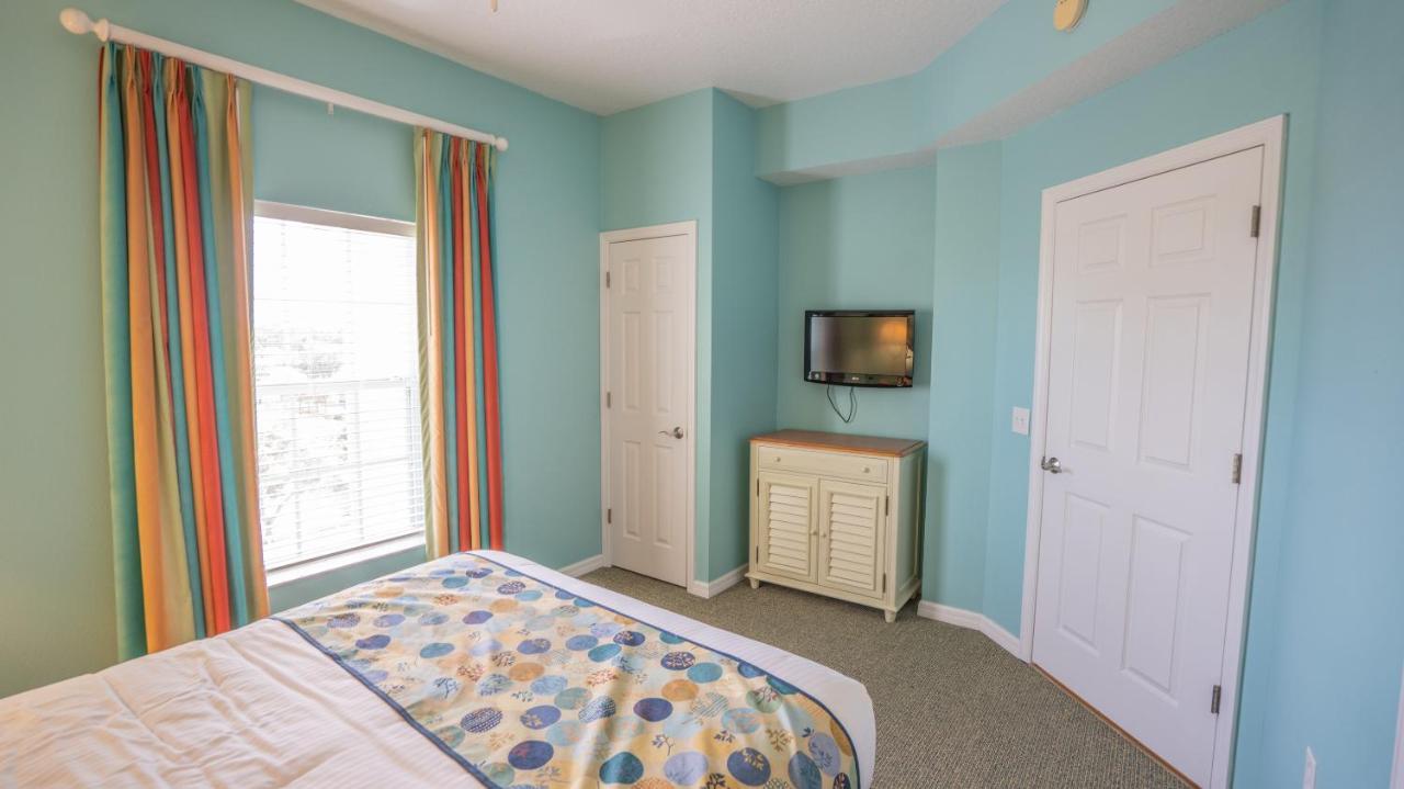 One Bedroom Condo Sofa Bed Full Kitchen