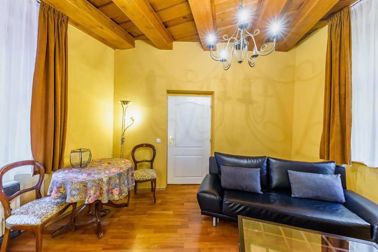 Double Room with Extra Bed,768795172:JPEG