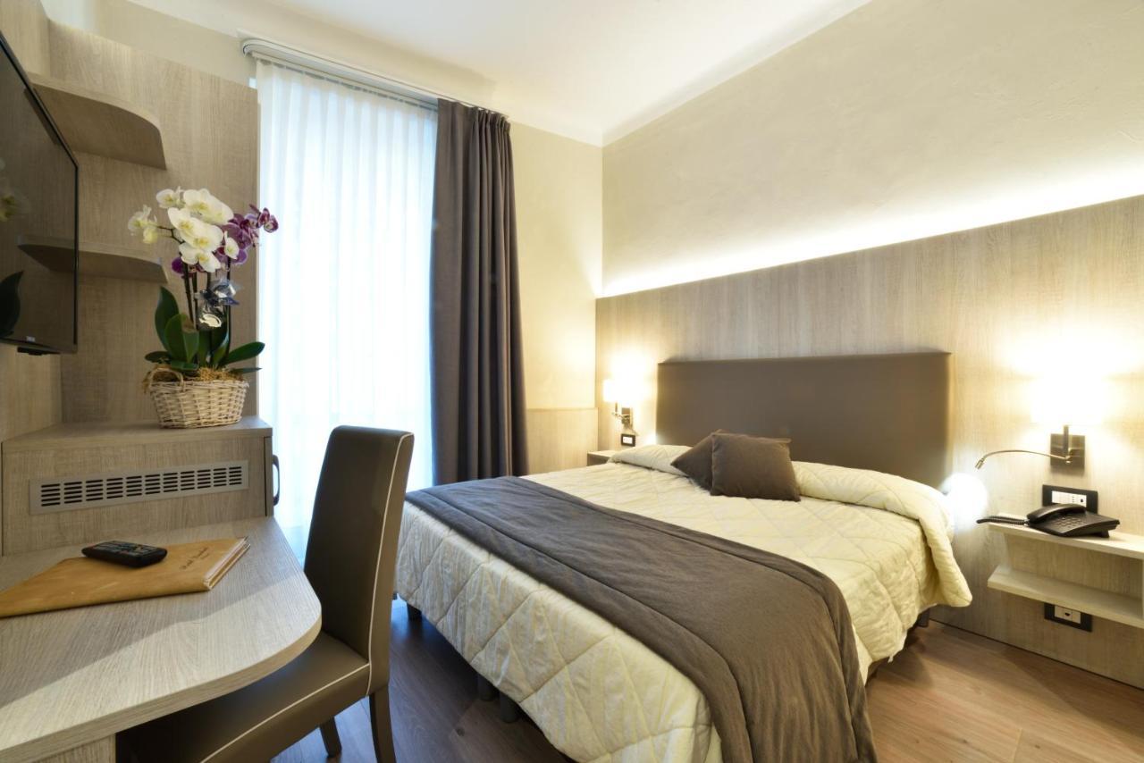Deluxe Room,768950098:JPEG