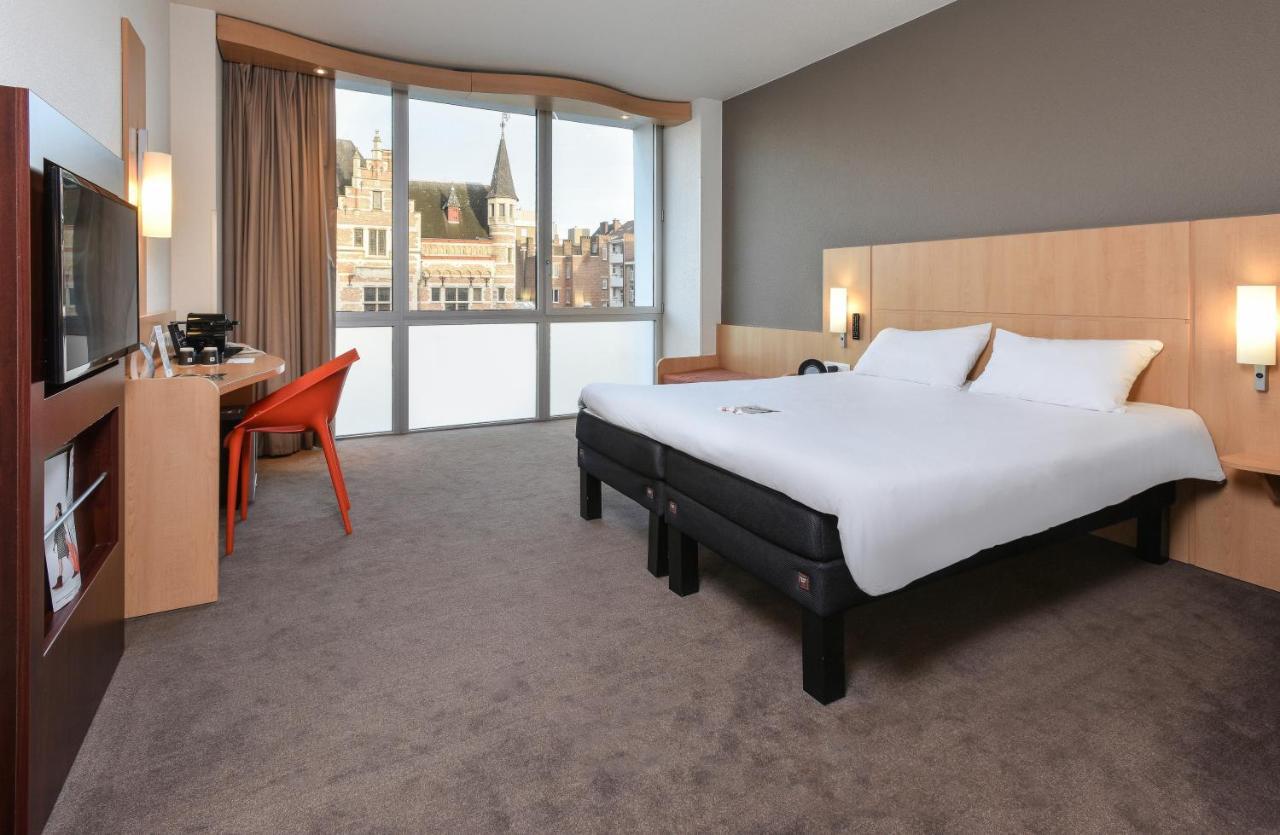 Premium Queen Room City View