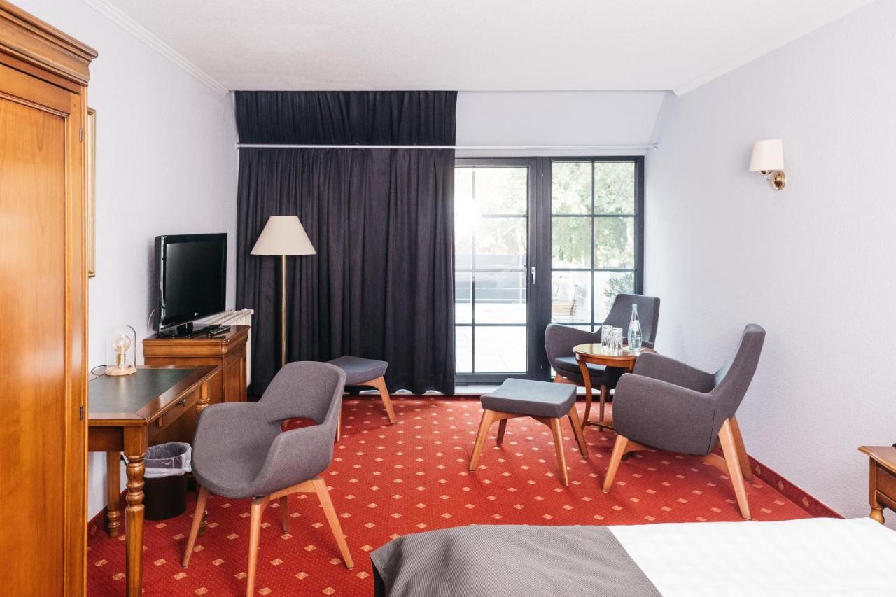 Single Room large,1589339894:JPEG