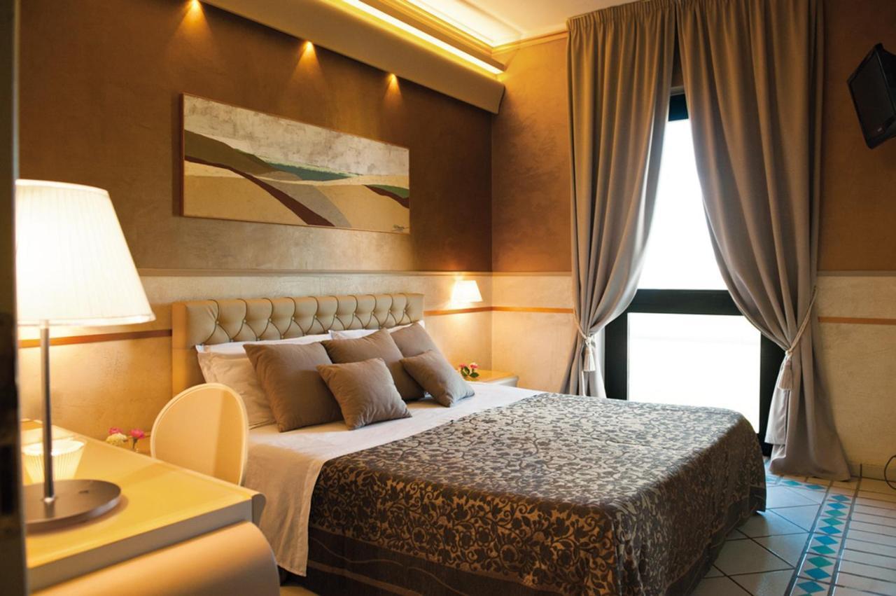 Classic Single Room,994614115:JPEG