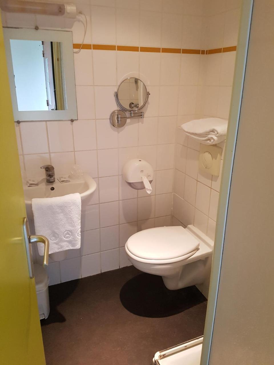 Standard Double Room,1038883519:JPEG