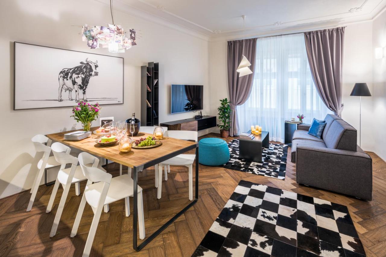 Two-Bedroom Apartment,769269967:JPEG