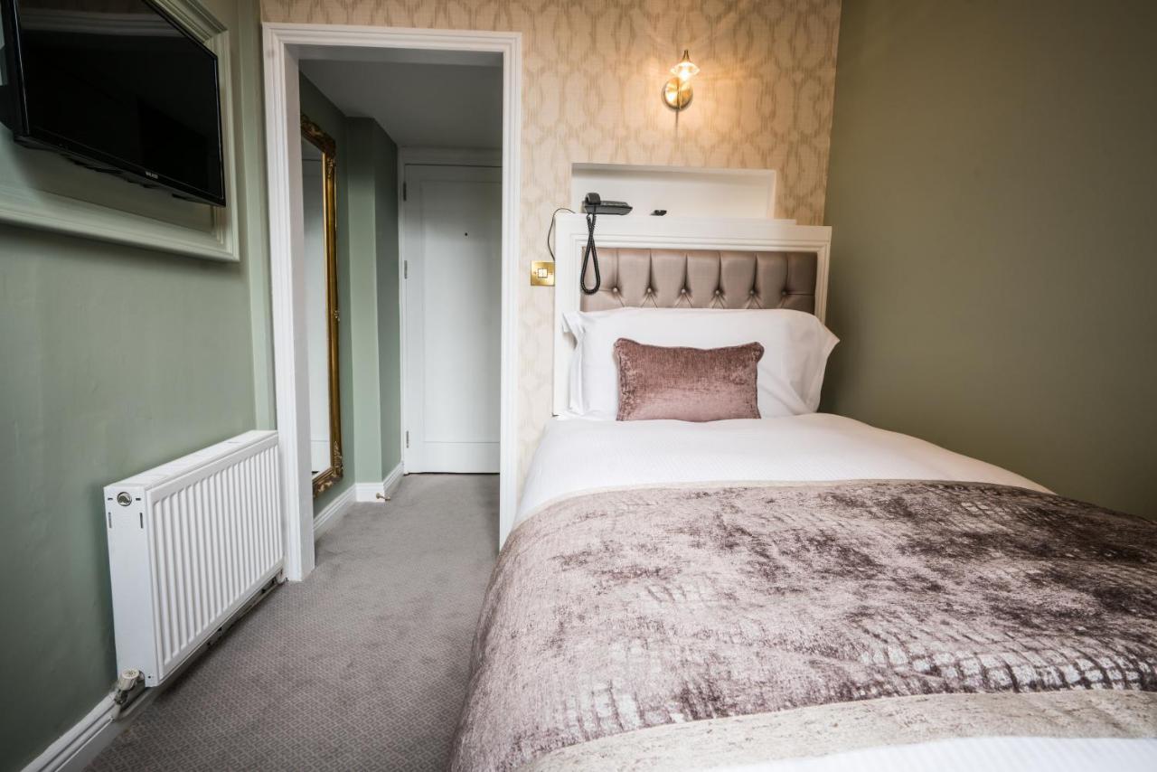 Small Single Room,775216453:JPEG