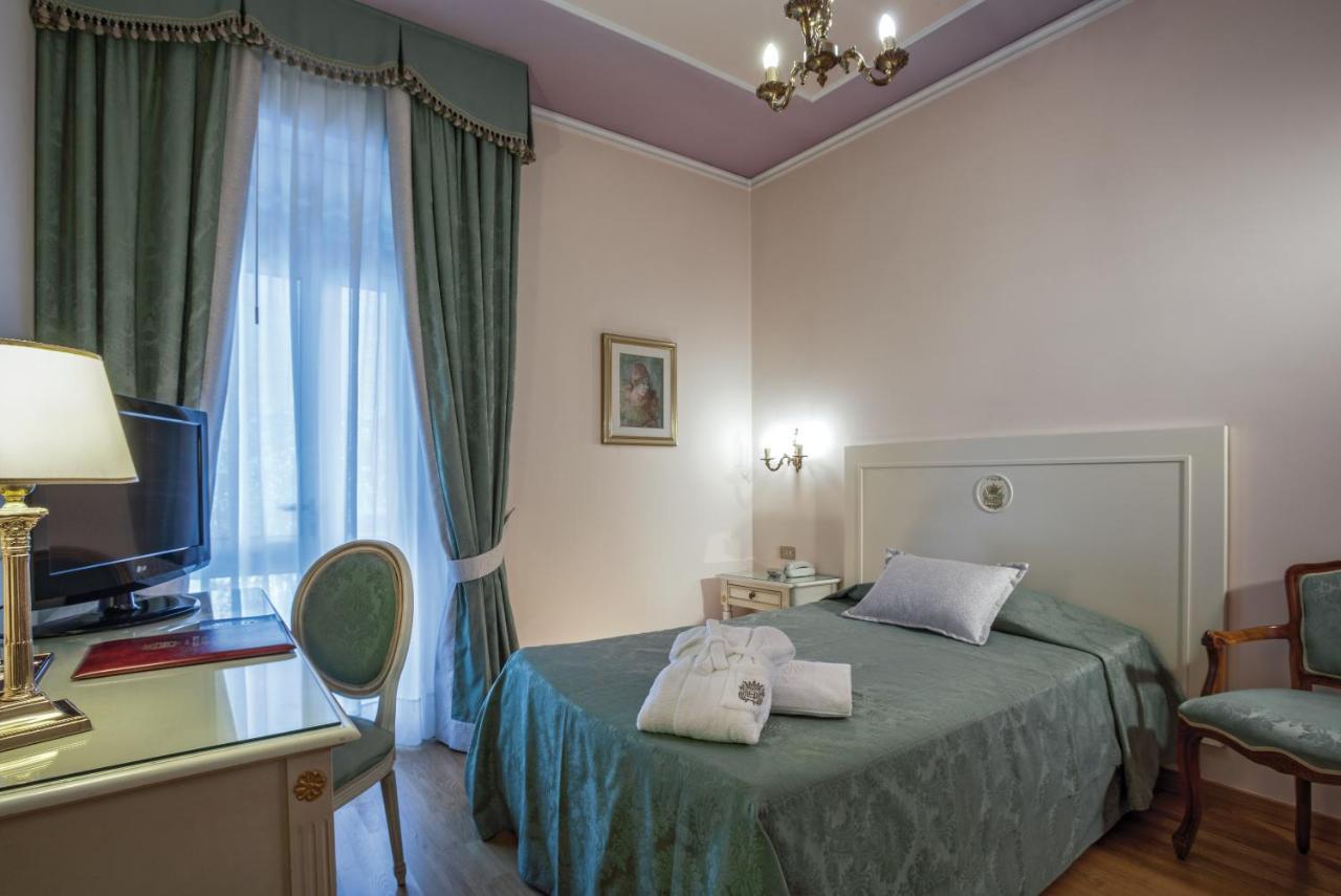Single Room,769370125:JPEG