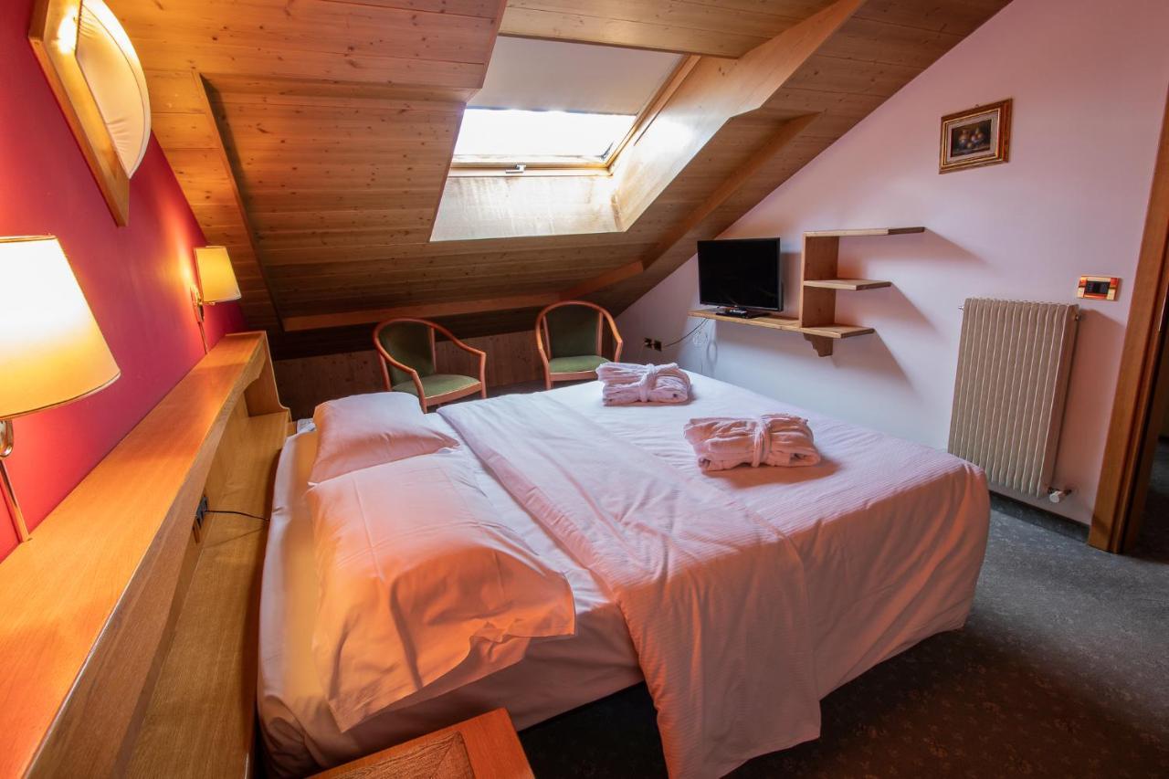 Double or Twin Room,769950220:JPEG