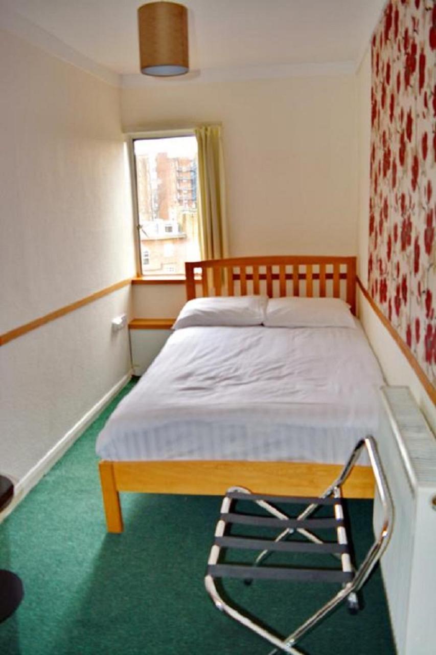 Double Room Communal Bathroom