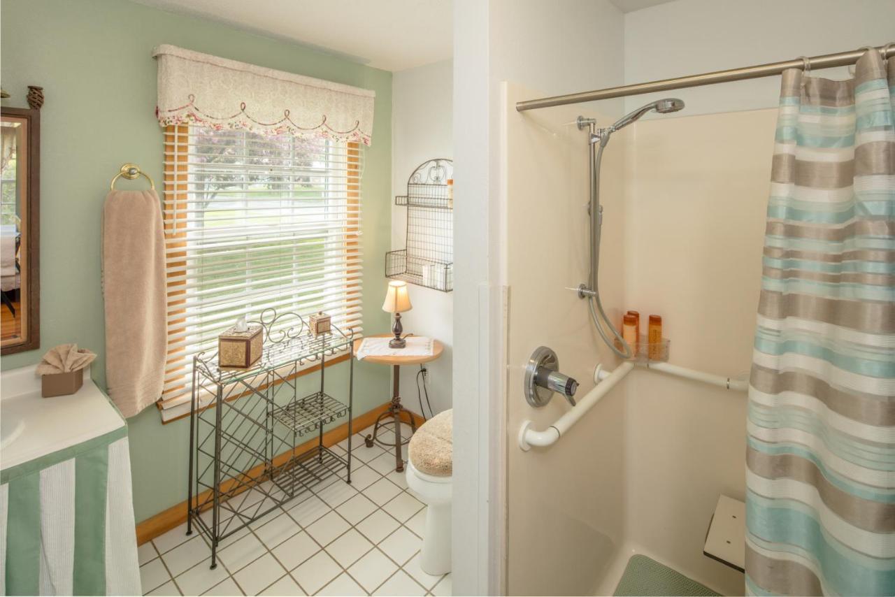 Deluxe Room Pet Friendly