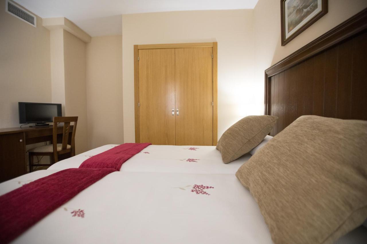 Twin Room,771618994:JPEG