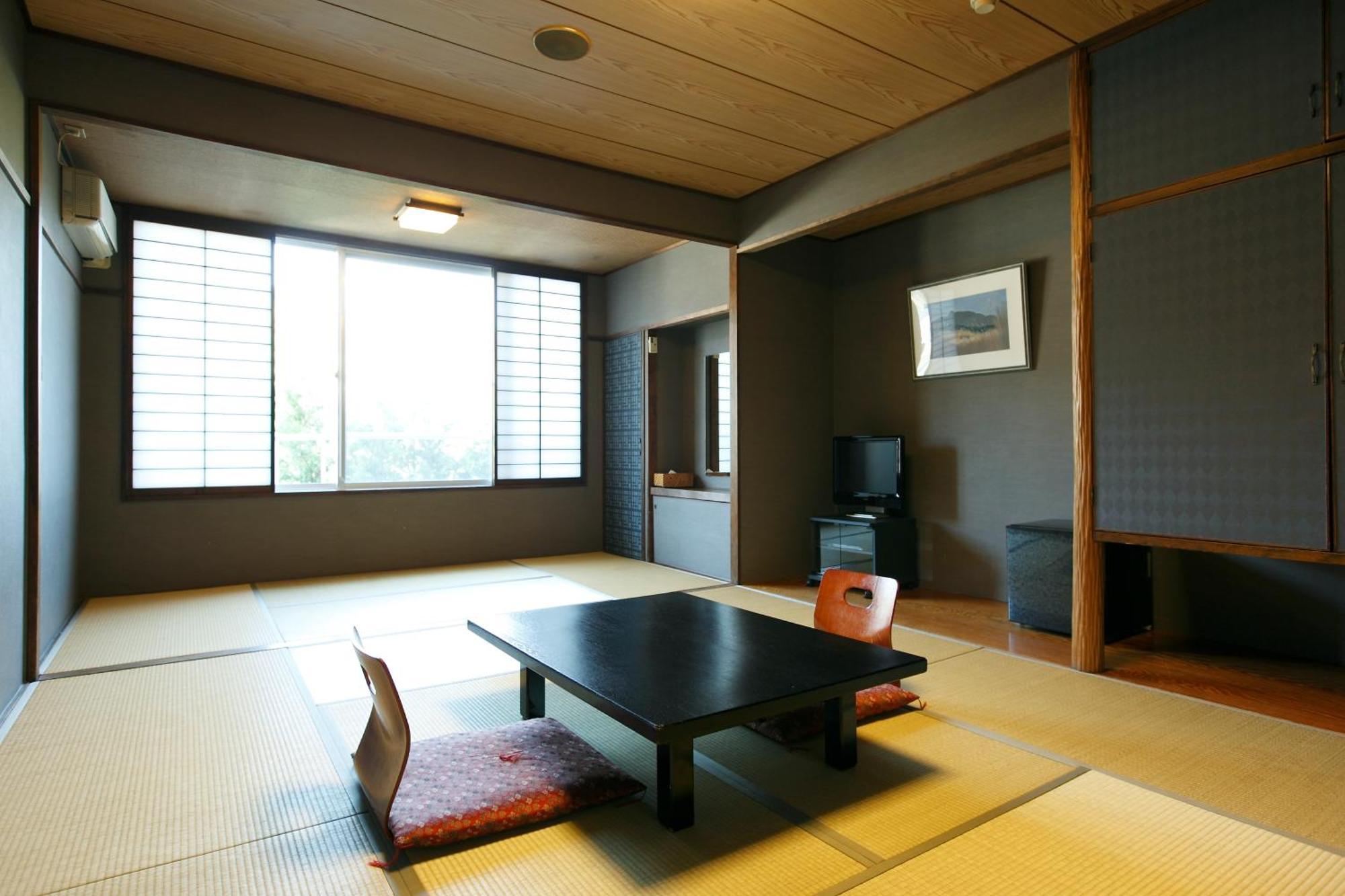 Japanese-Style Room
