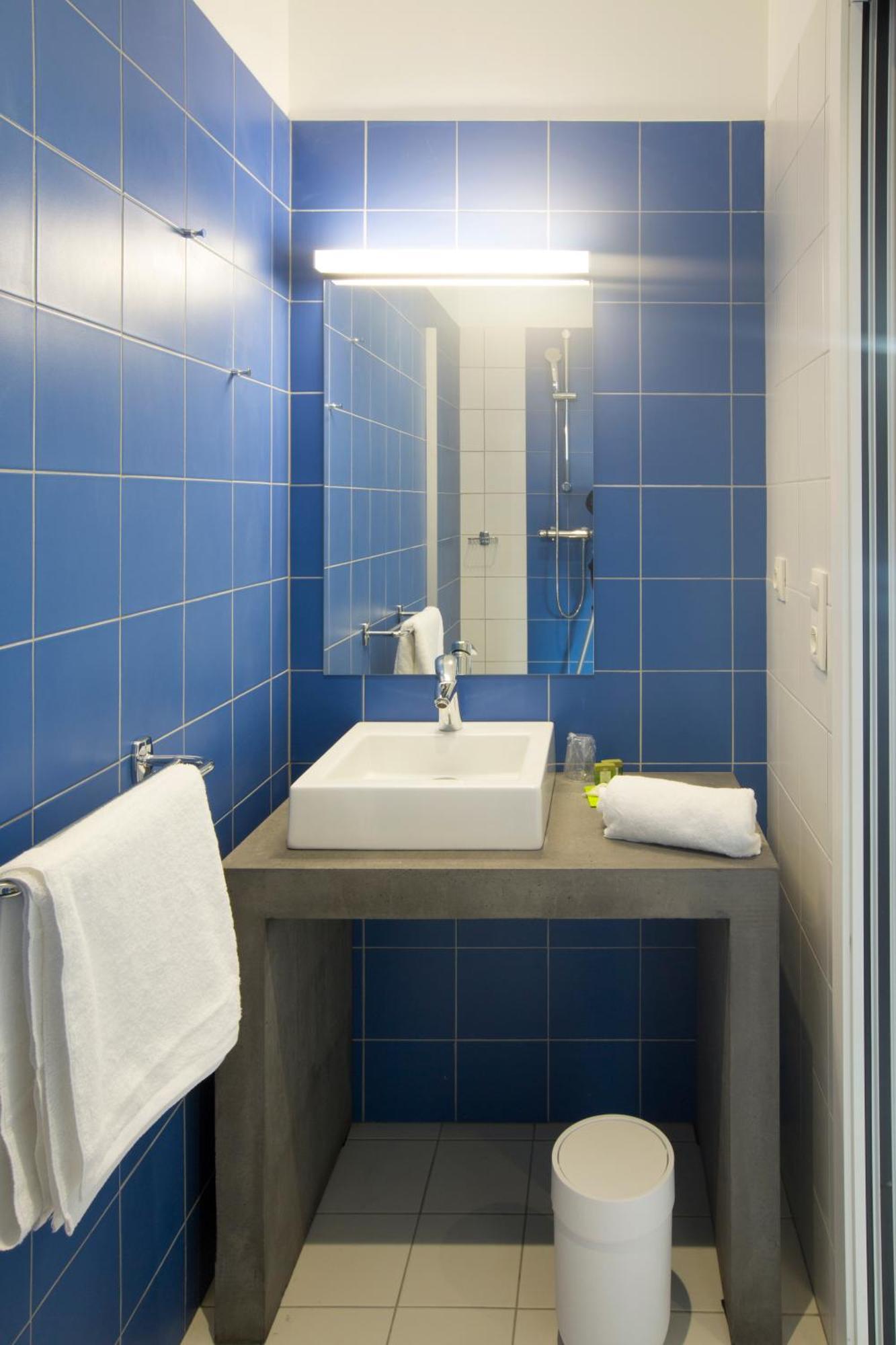 Single Room,1539414172:JPEG