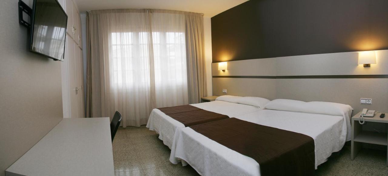Standard Quadruple Room,1386249479:JPEG