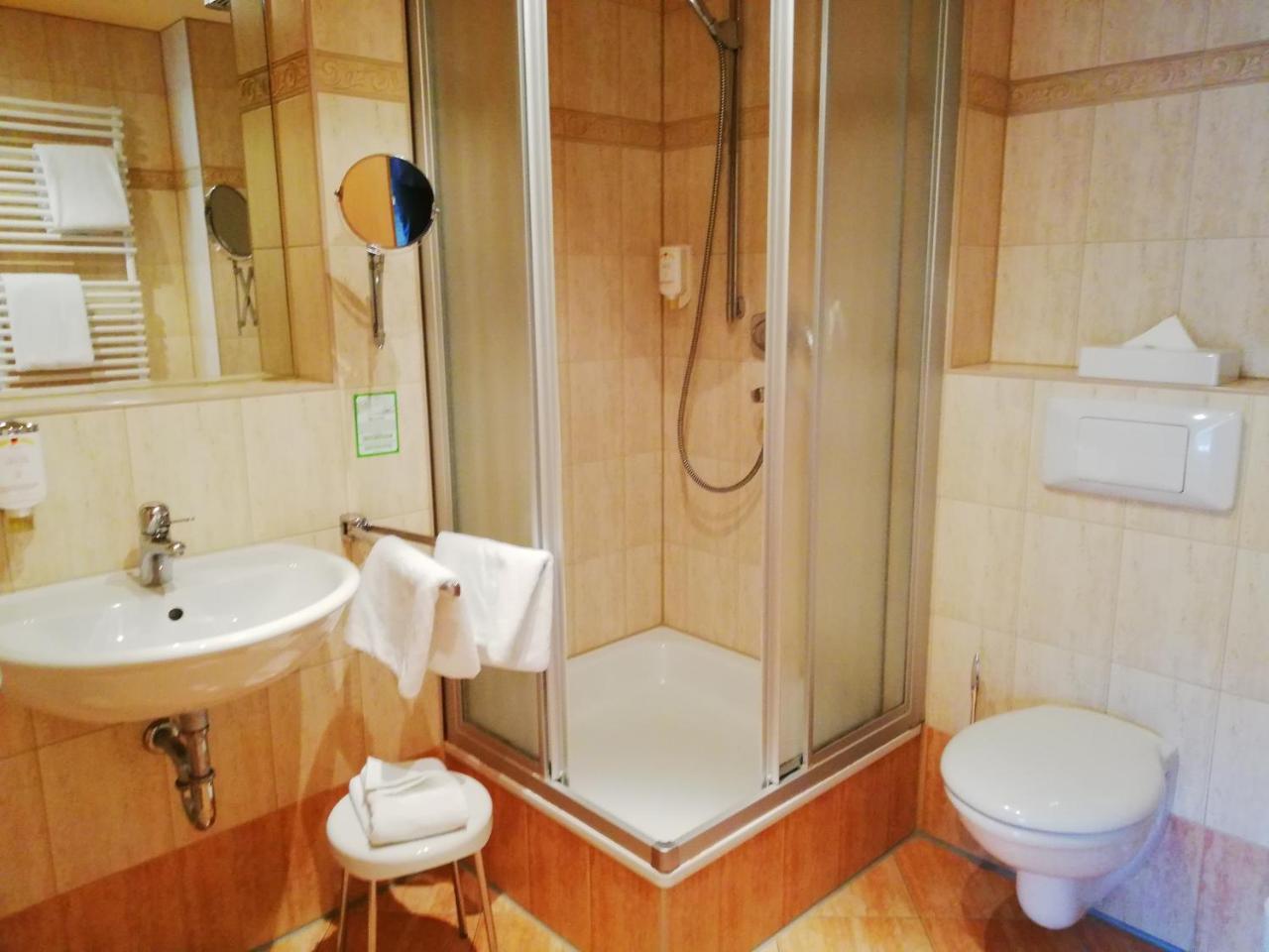 Elbblick Zimmer mit Balkon