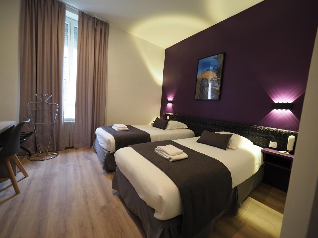 Twin Room,775559716:JPEG