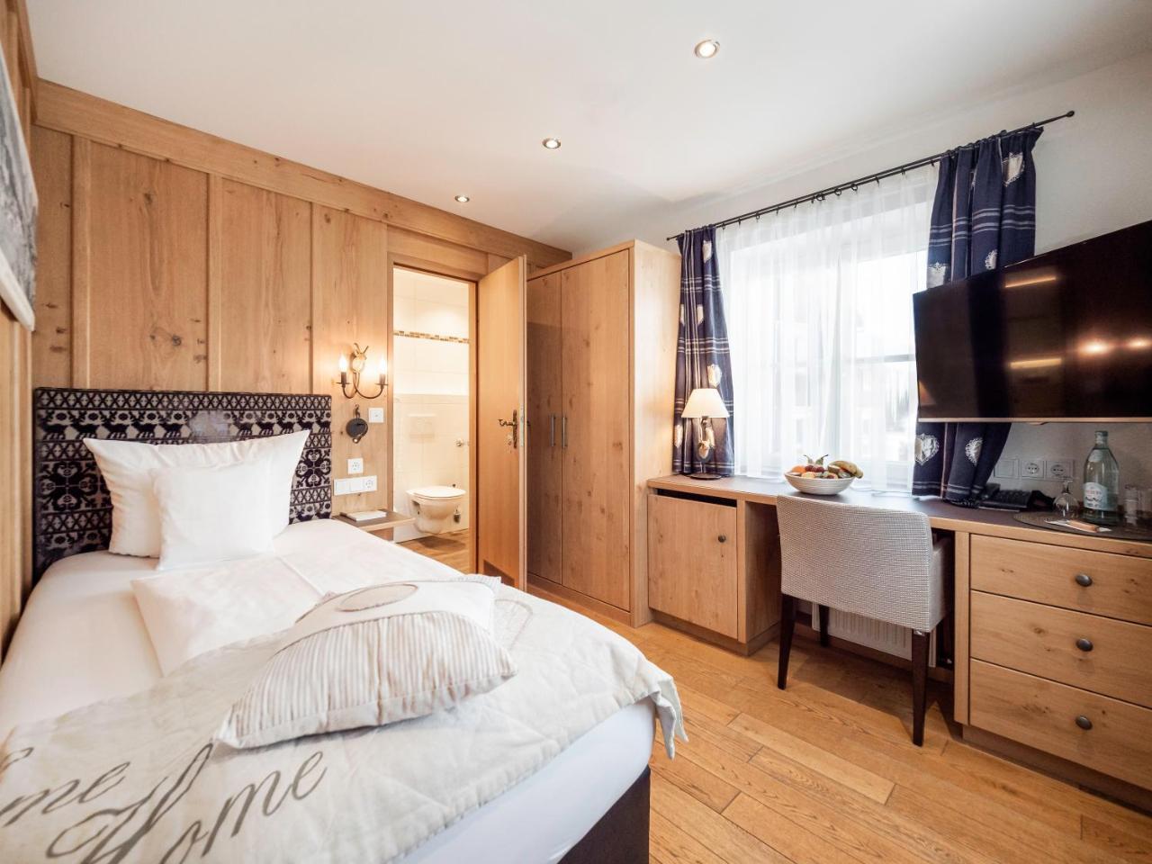 Economy Single Room