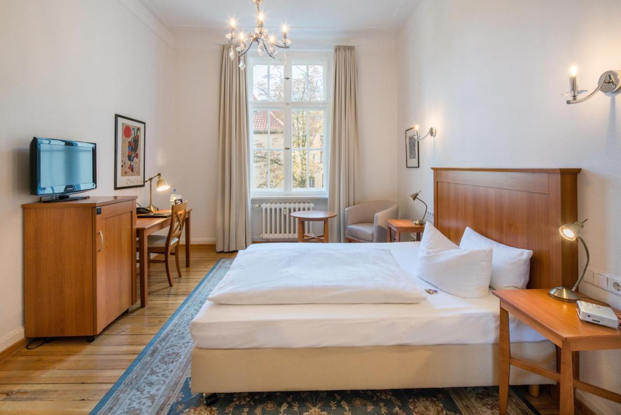 Classic Double Room,775989187:JPEG