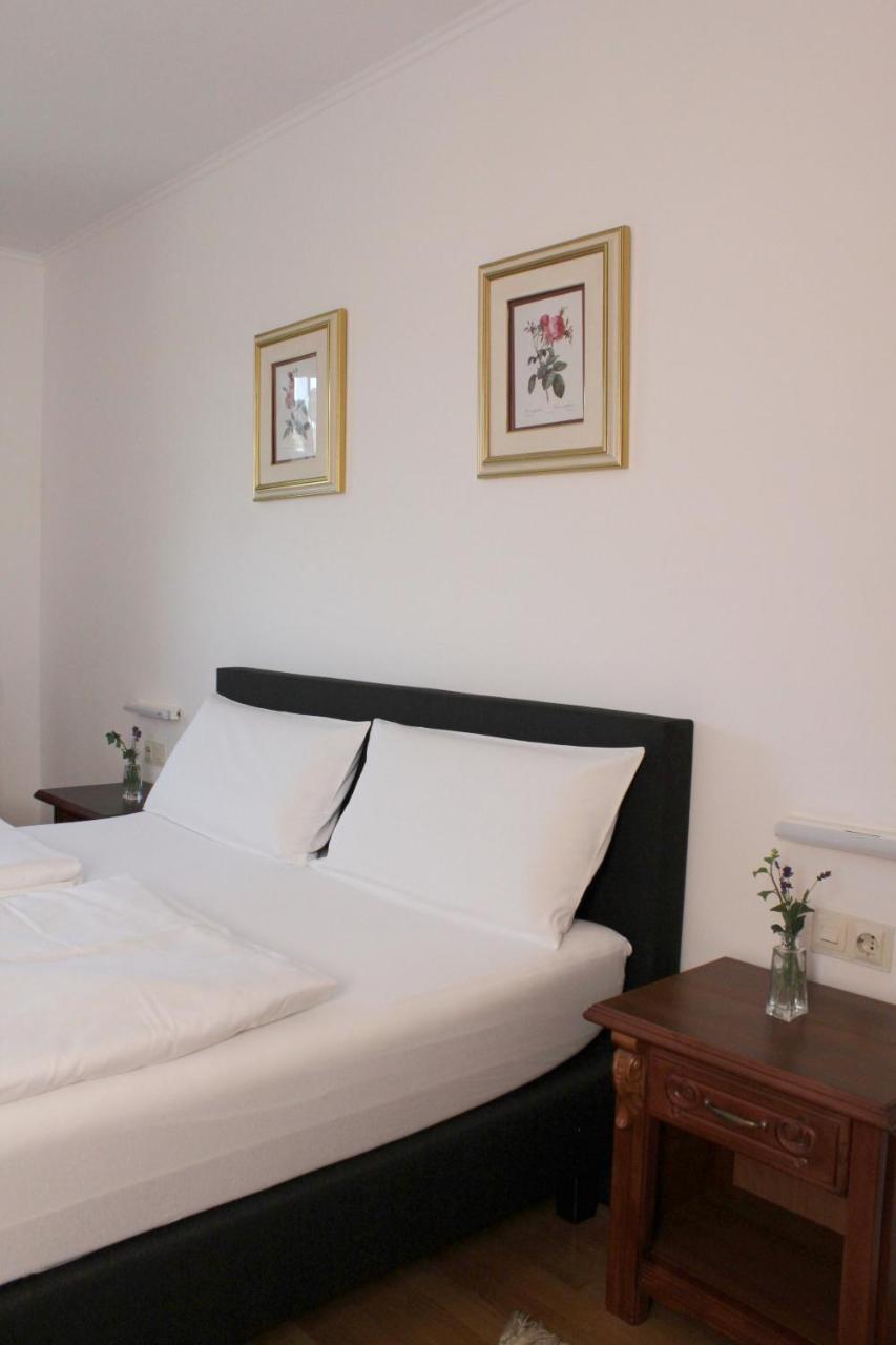Budget Double Room,184987716:JPEG