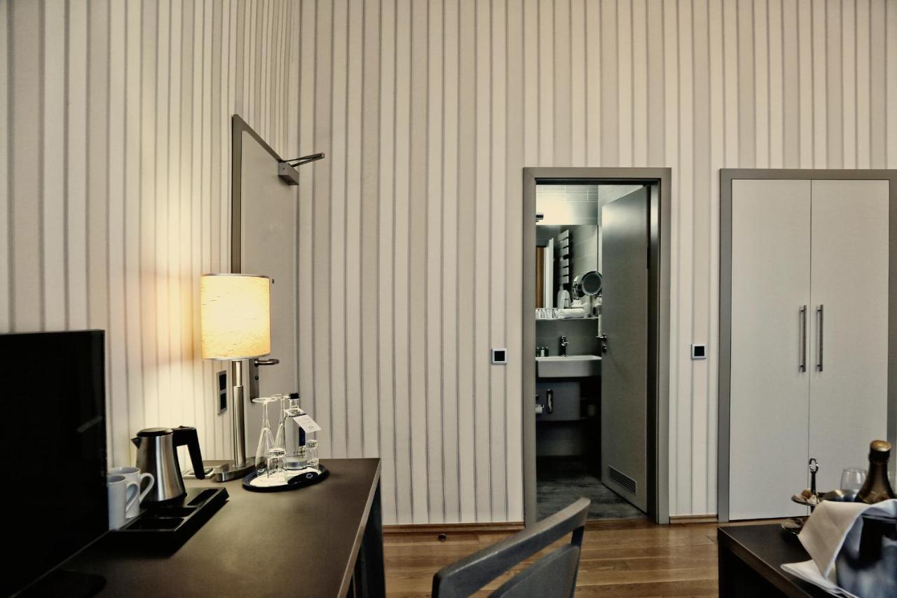 Quadruple Room Shower