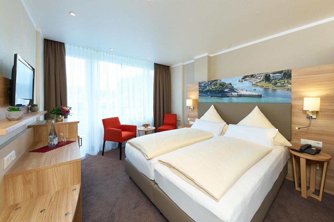 Double Room with River View and Balcony,785238951:JPEG