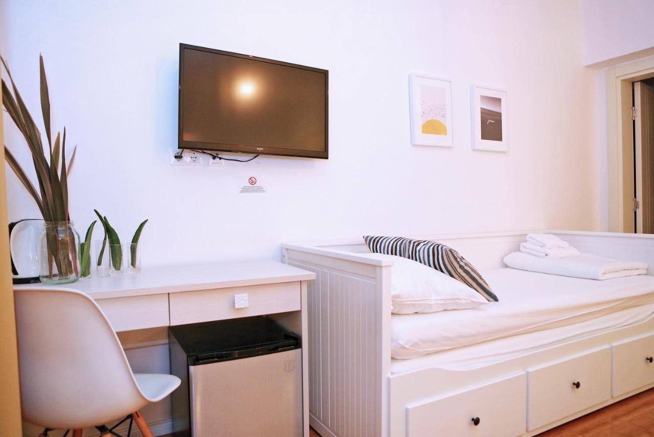 Family Room,776192086:JPEG