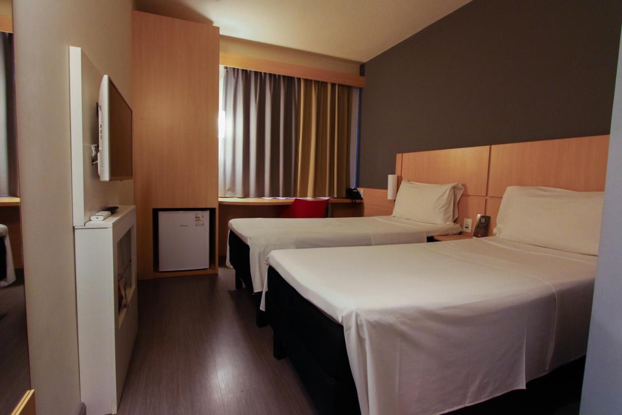 Apartment Twin Beds