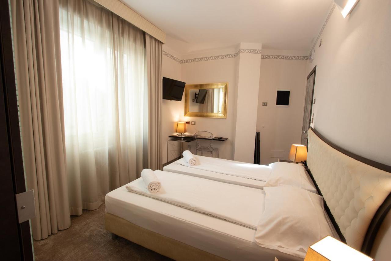 Standard Double Room,776704678:JPEG