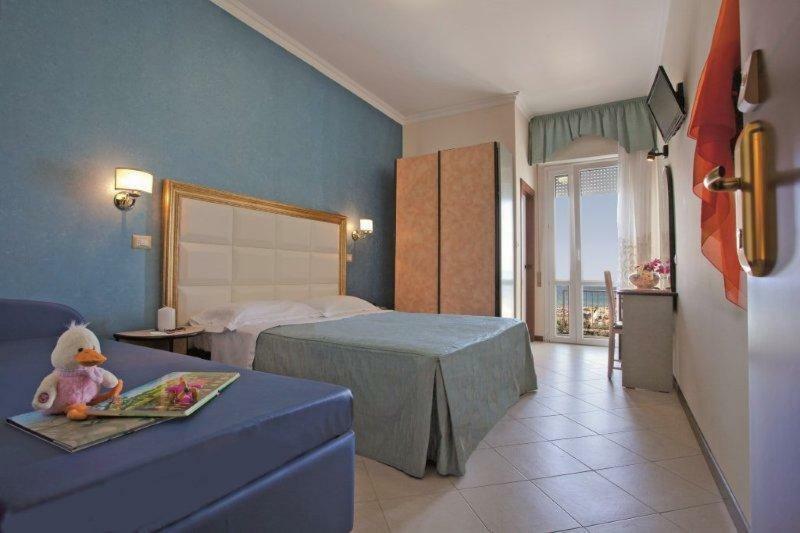 Quadruple Room Sea View,776744545:JPEG